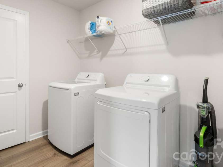 1615 Spring Lot Drive, Edgemoor, SC 29712.  MLS# CAR4340622, YatesRealty ID 3279. Laundry room