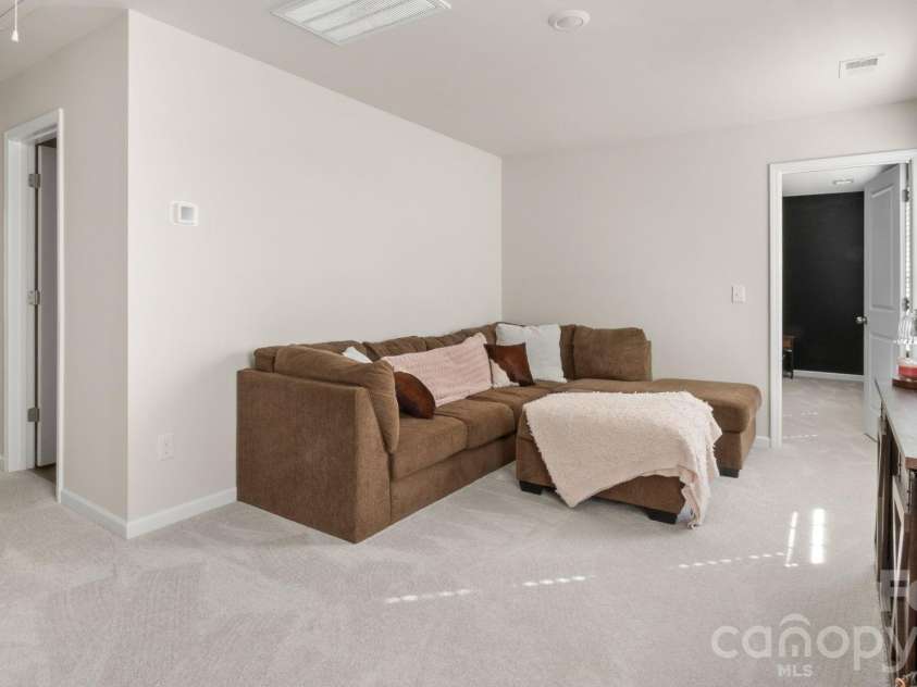 1615 Spring Lot Drive, Edgemoor, SC 29712.  MLS# CAR4340622, YatesRealty ID 3279. Loft