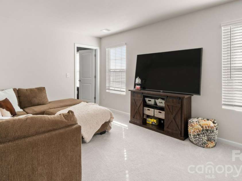 1615 Spring Lot Drive, Edgemoor, SC 29712.  MLS# CAR4340622, YatesRealty ID 3279. Loft