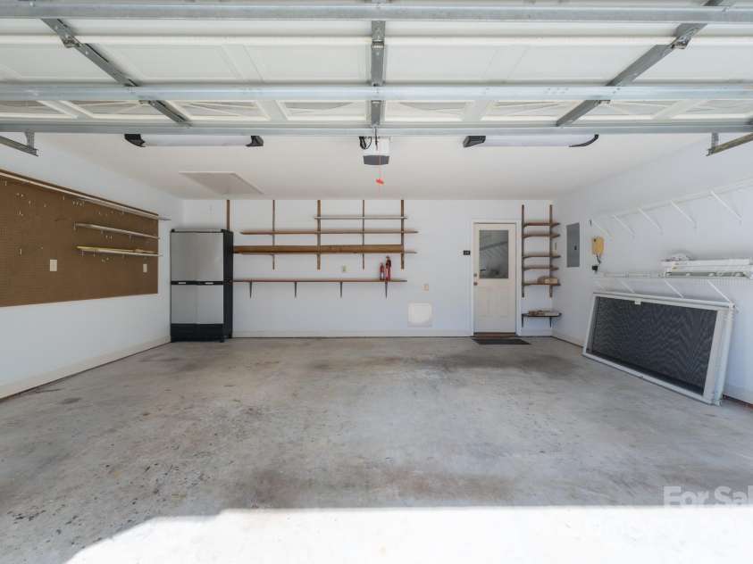 1963 Wexford Court, Gastonia, NC 28054.  MLS# CAR4235034, YatesRealty ID 3279. 
