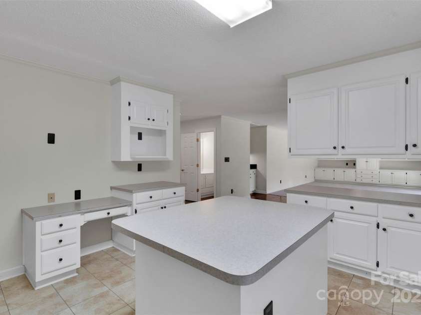 1963 Wexford Court, Gastonia, NC 28054.  MLS# CAR4235034, YatesRealty ID 3279. 