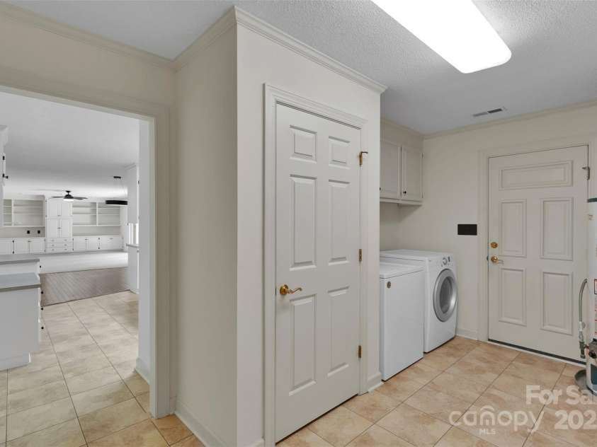 1963 Wexford Court, Gastonia, NC 28054.  MLS# CAR4235034, YatesRealty ID 3279. 