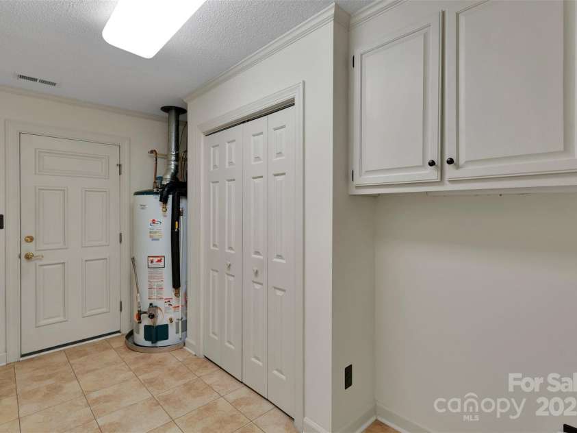1963 Wexford Court, Gastonia, NC 28054.  MLS# CAR4235034, YatesRealty ID 3279. 