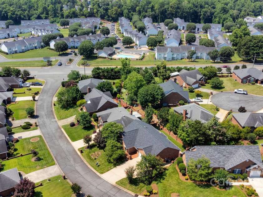 1963 Wexford Court, Gastonia, NC 28054.  MLS# CAR4235034, YatesRealty ID 3279. 