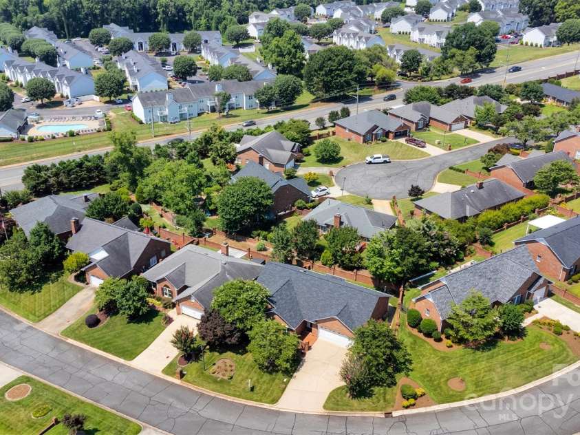 1963 Wexford Court, Gastonia, NC 28054.  MLS# CAR4235034, YatesRealty ID 3279. 