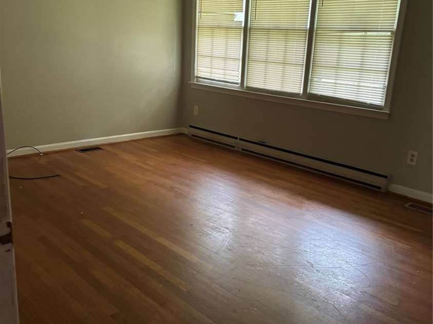 1132 Bilmark Avenue, Charlotte, NC 28213.  MLS# CAR4290912, YatesRealty ID 32790. 