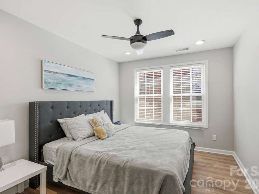 205 Grandin Road, Charlotte, NC 28208.  MLS# CAR4394649, YatesRealty ID 32790. 