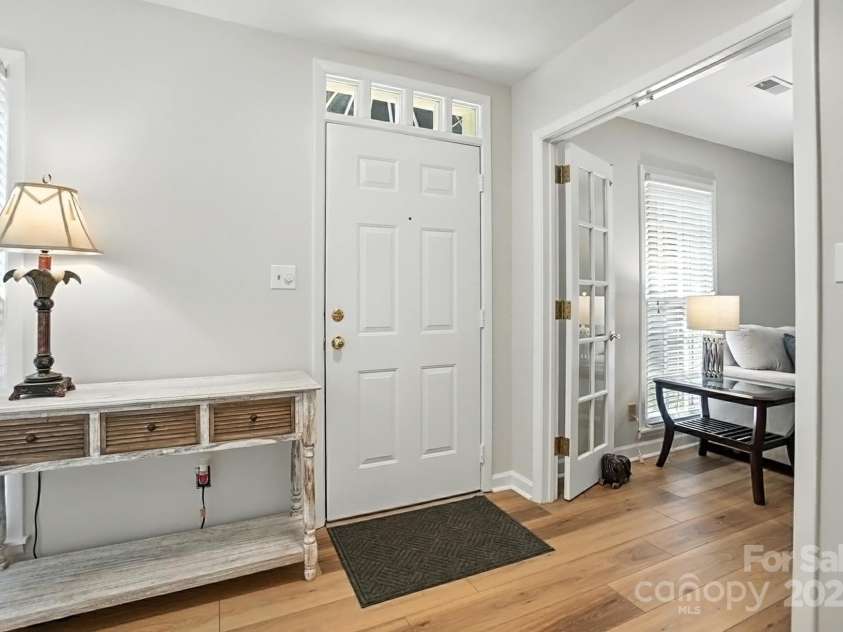 9535 Hinson Drive, Matthews, NC 28105.  MLS# CAR4275698, YatesRealty ID 32791. 