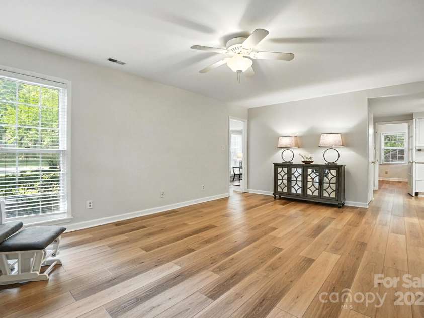 9535 Hinson Drive, Matthews, NC 28105.  MLS# CAR4275698, YatesRealty ID 32791. 