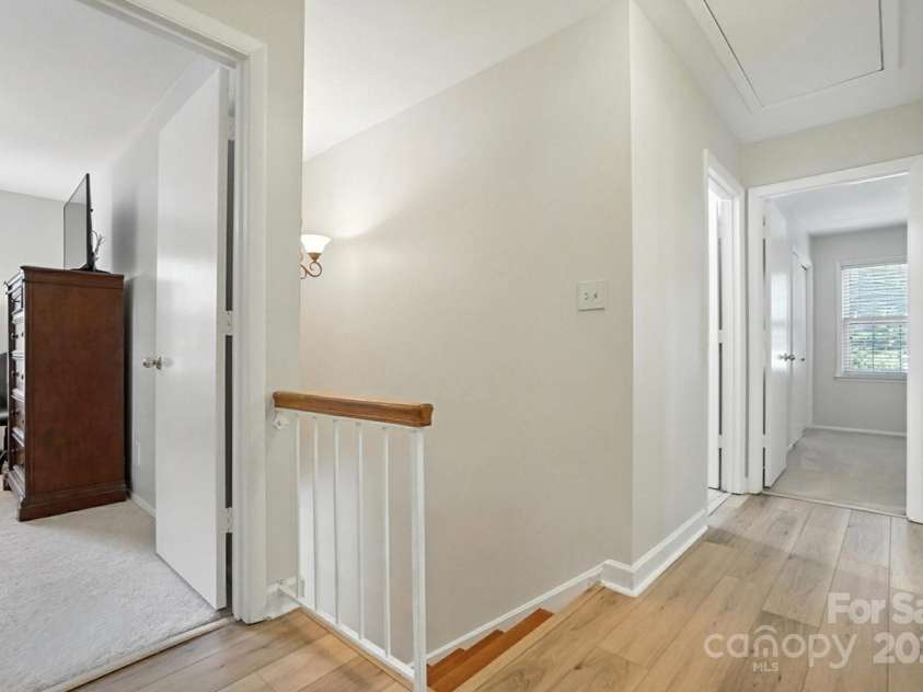 9535 Hinson Drive, Matthews, NC 28105.  MLS# CAR4275698, YatesRealty ID 32791. 