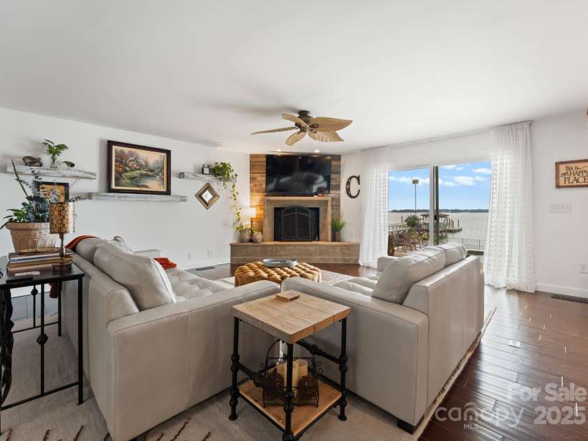 20732 Eastpoint Drive, Cornelius, NC 28031.  MLS# CAR4281277, YatesRealty ID 32793. 