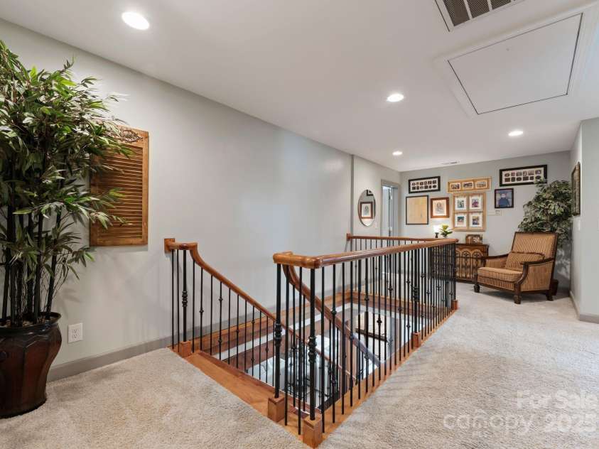 20732 Eastpoint Drive, Cornelius, NC 28031.  MLS# CAR4281277, YatesRealty ID 32793. 