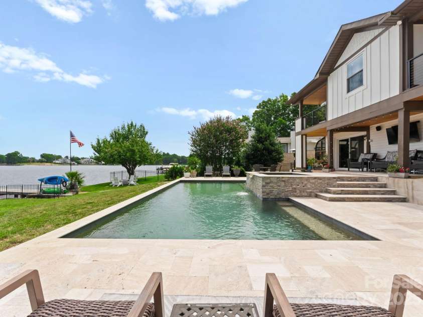 20732 Eastpoint Drive, Cornelius, NC 28031.  MLS# CAR4281277, YatesRealty ID 32793. 