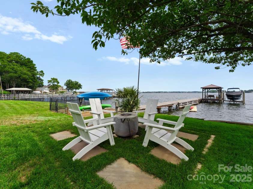 20732 Eastpoint Drive, Cornelius, NC 28031.  MLS# CAR4281277, YatesRealty ID 32793. 