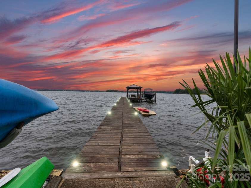 20732 Eastpoint Drive, Cornelius, NC 28031.  MLS# CAR4281277, YatesRealty ID 32793. 