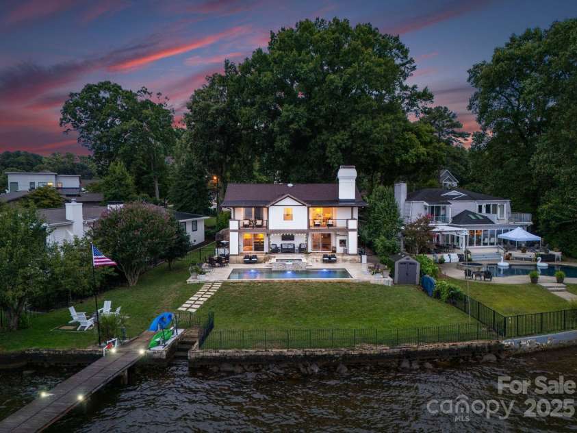 20732 Eastpoint Drive, Cornelius, NC 28031.  MLS# CAR4281277, YatesRealty ID 32793. 