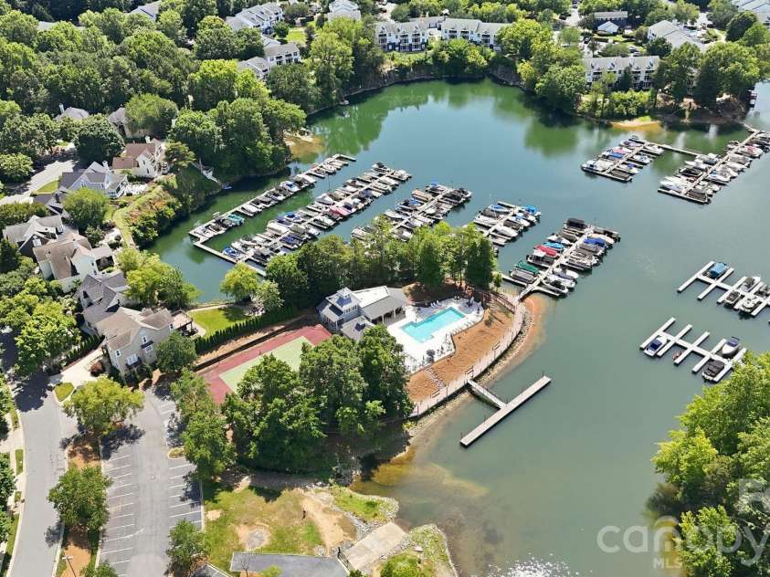 19737 Beneteau Court, Cornelius, NC 28031.  MLS# CAR4391475, YatesRealty ID 32794. Blue Stone Harbor