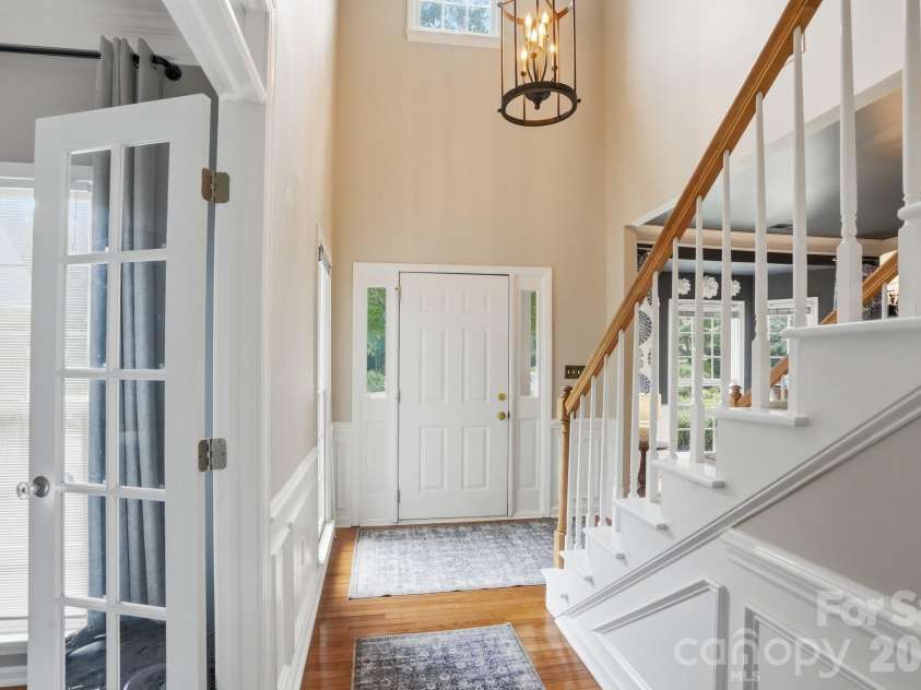 19737 Beneteau Court, Cornelius, NC 28031.  MLS# CAR4391475, YatesRealty ID 32794. Entry