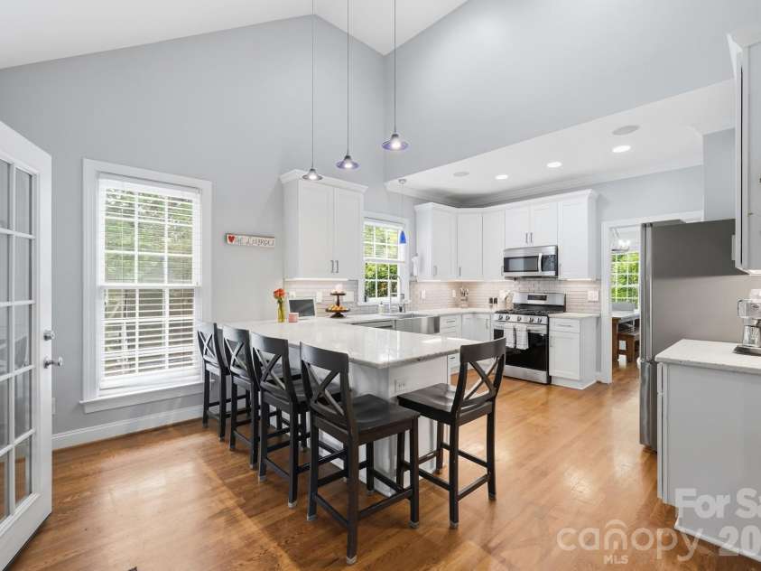7702 Spanish Oaks Drive, Waxhaw, NC 28173.  MLS# CAR4391221, YatesRealty ID 32796. 