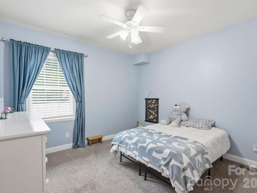 7702 Spanish Oaks Drive, Waxhaw, NC 28173.  MLS# CAR4391221, YatesRealty ID 32796. 