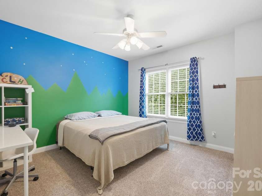 7702 Spanish Oaks Drive, Waxhaw, NC 28173.  MLS# CAR4391221, YatesRealty ID 32796. 