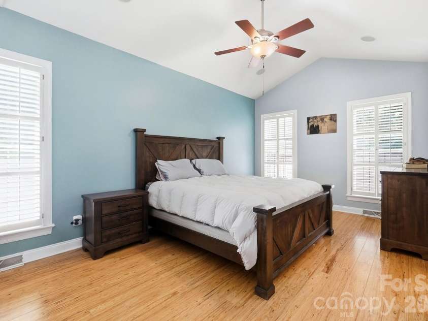 7702 Spanish Oaks Drive, Waxhaw, NC 28173.  MLS# CAR4429062, YatesRealty ID 32796. 