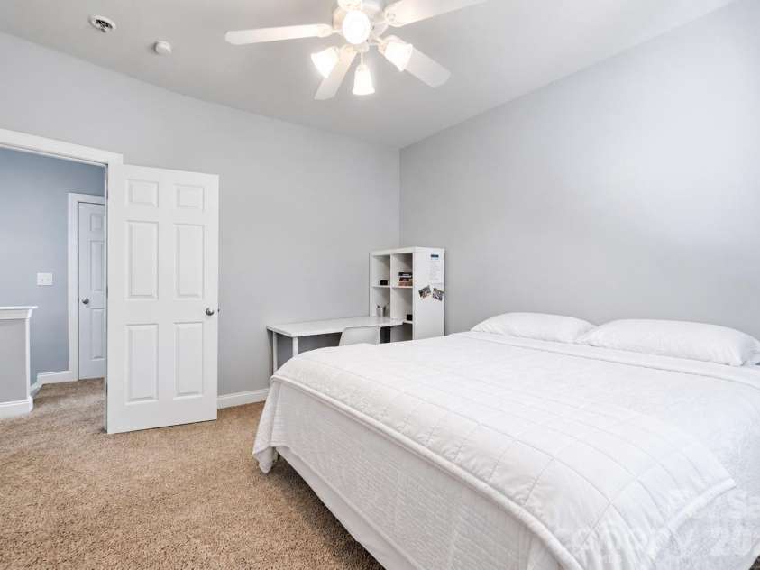 7702 Spanish Oaks Drive, Waxhaw, NC 28173.  MLS# CAR4429062, YatesRealty ID 32796. 
