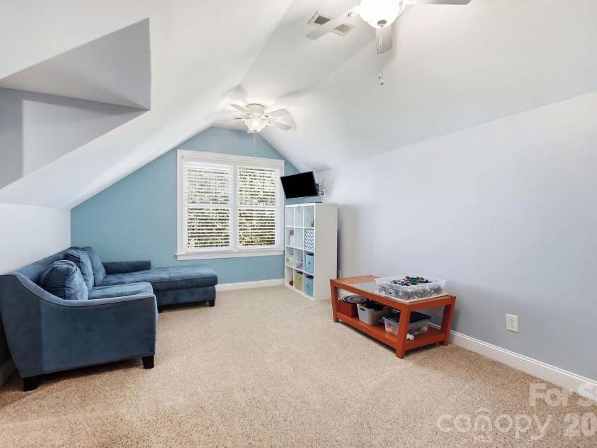 7702 Spanish Oaks Drive, Waxhaw, NC 28173.  MLS# CAR4429062, YatesRealty ID 32796. 