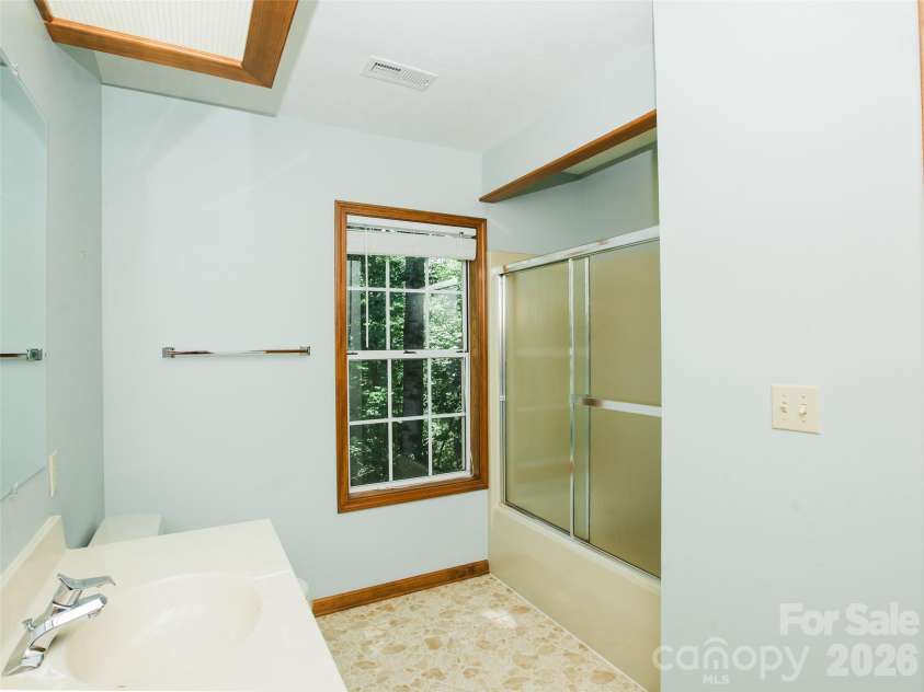 357 Laurel Park Place, Hendersonville, NC 28791.  MLS# CAR4390684, YatesRealty ID 32798. 3rd Bath (Lower Level)
