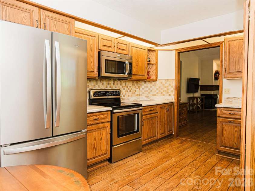 357 Laurel Park Place, Hendersonville, NC 28791.  MLS# CAR4390684, YatesRealty ID 32798. Another kitchen view