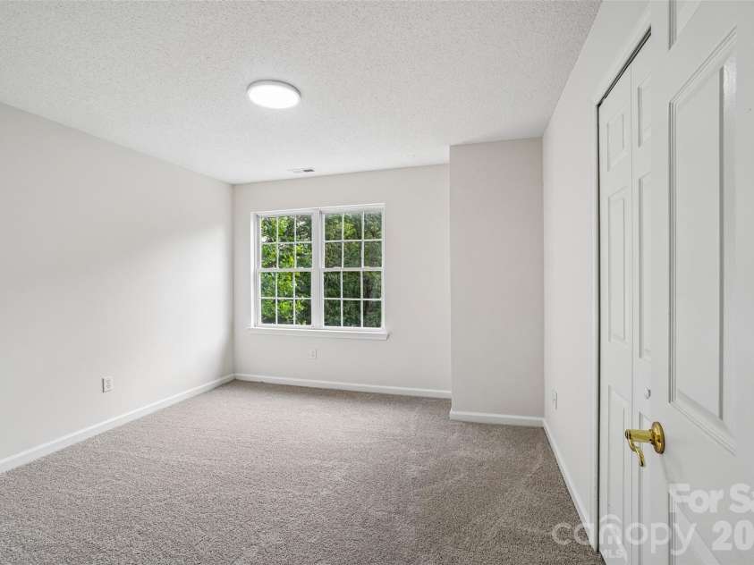 124 Karla Circle, Hendersonville, NC 28739.  MLS# CAR4395707, YatesRealty ID 32799. 