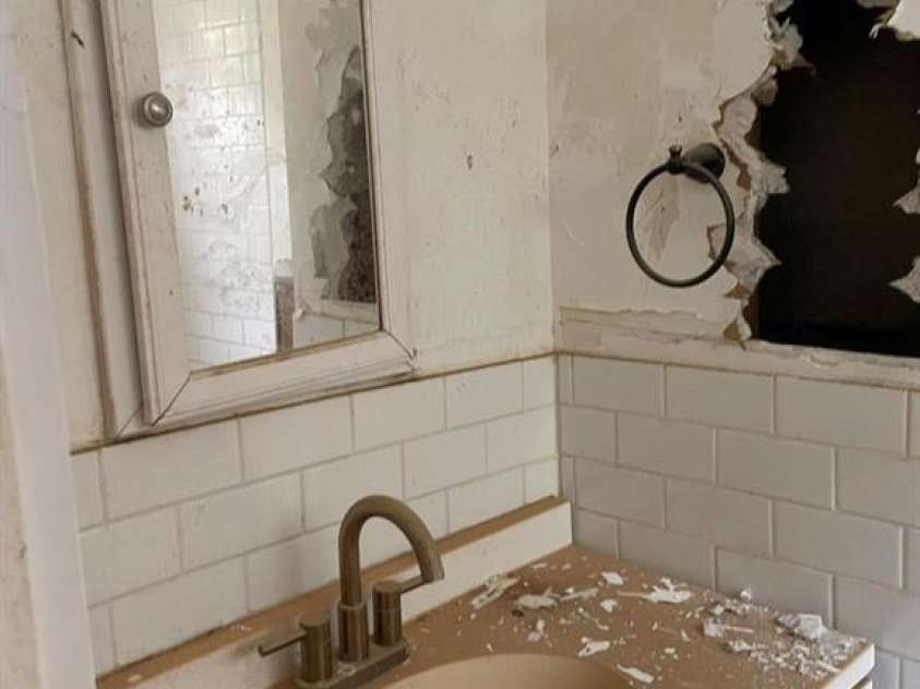 1124 Riverside Drive, Charlotte, NC 28214.  MLS# CAR4307089, YatesRealty ID 328. 