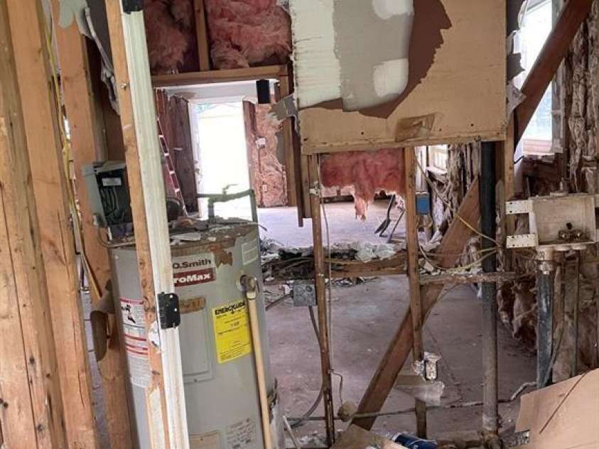 1124 Riverside Drive, Charlotte, NC 28214.  MLS# CAR4307089, YatesRealty ID 328. 