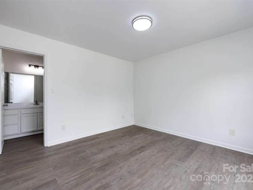 5343 Esther Lane, Charlotte, NC 28214.  MLS# CAR4261409, YatesRealty ID 328. 