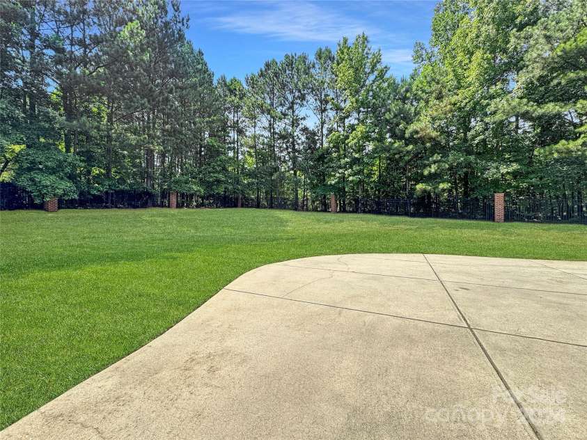 9100 Woodhall Lake Drive, Waxhaw, NC 28173.  MLS# CAR4151190, YatesRealty ID 328. 