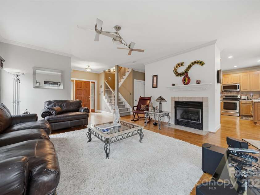 4434 Steeple Chase Drive, Hickory, NC 28601.  MLS# CAR4325785, YatesRealty ID 3280. 