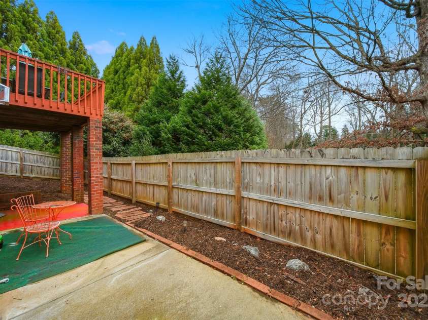 4434 Steeple Chase Drive, Hickory, NC 28601.  MLS# CAR4325785, YatesRealty ID 3280. 