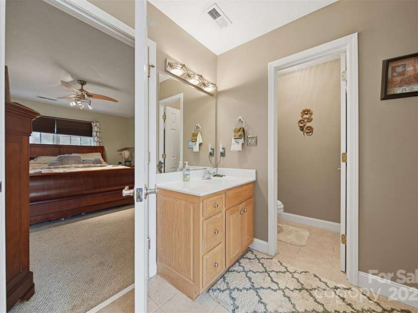 4434 Steeple Chase Drive, Hickory, NC 28601.  MLS# CAR4325785, YatesRealty ID 3280. 