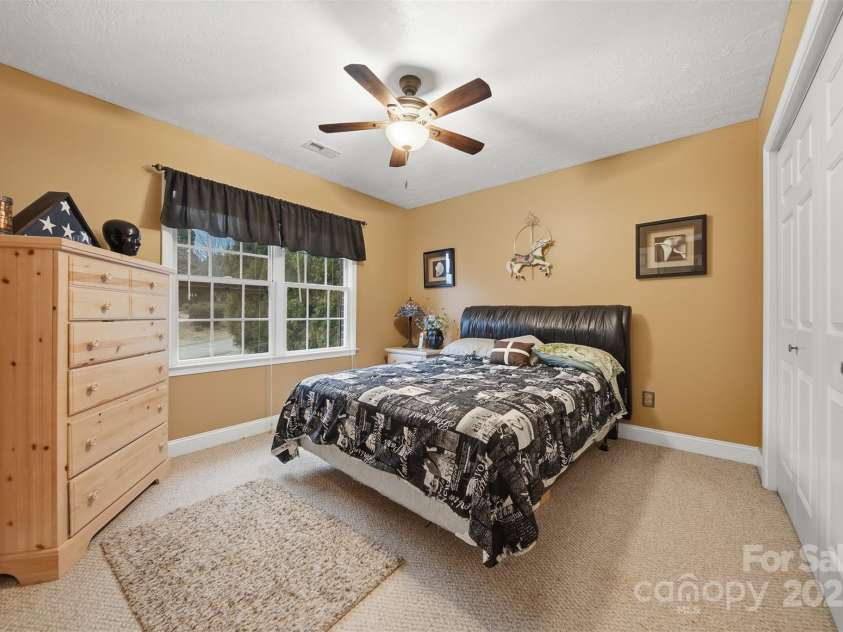 4434 Steeple Chase Drive, Hickory, NC 28601.  MLS# CAR4325785, YatesRealty ID 3280. 