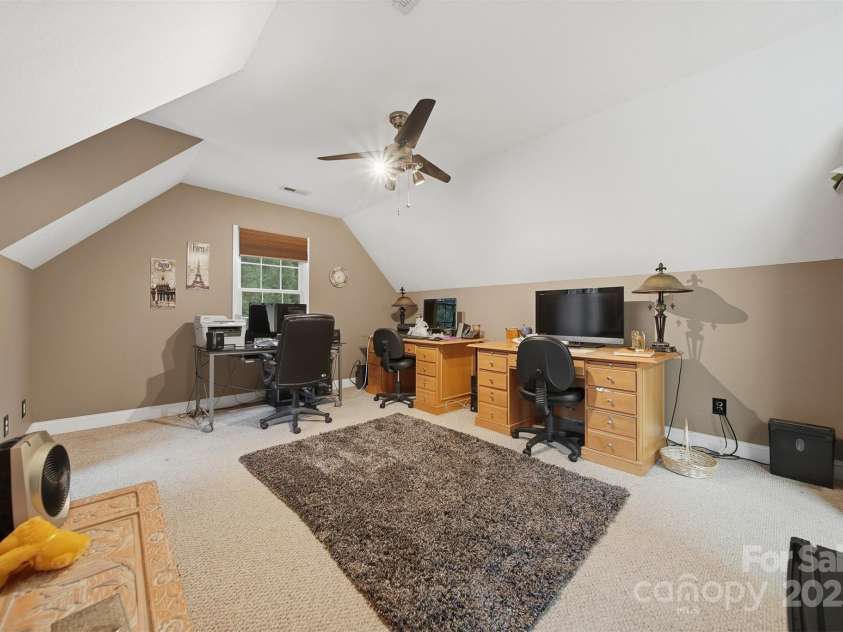 4434 Steeple Chase Drive, Hickory, NC 28601.  MLS# CAR4325785, YatesRealty ID 3280. 