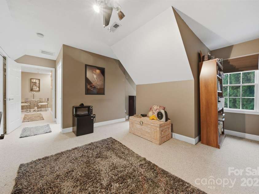 4434 Steeple Chase Drive, Hickory, NC 28601.  MLS# CAR4325785, YatesRealty ID 3280. 