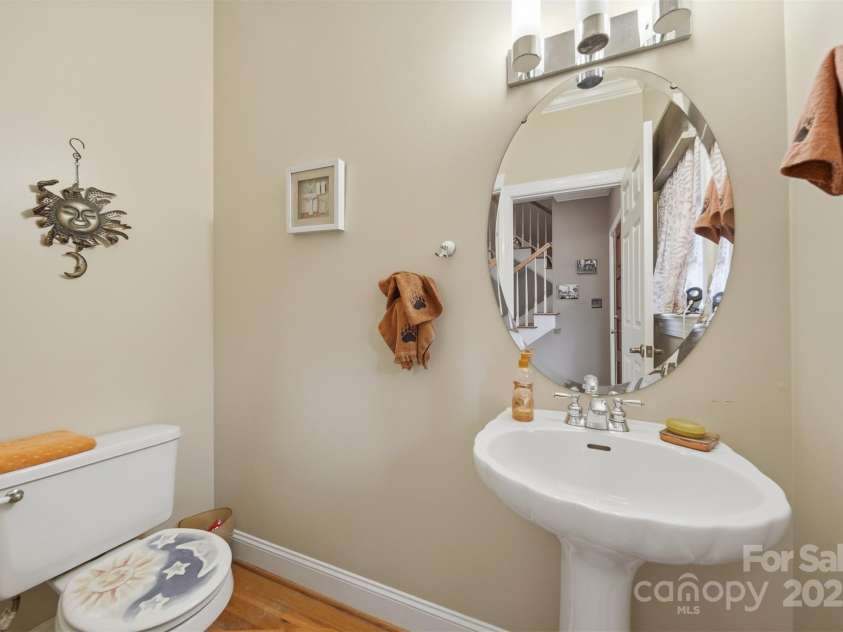 4434 Steeple Chase Drive, Hickory, NC 28601.  MLS# CAR4325785, YatesRealty ID 3280. 