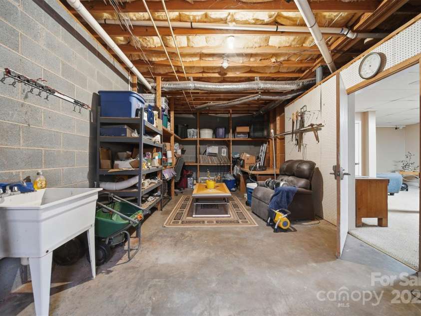 4434 Steeple Chase Drive, Hickory, NC 28601.  MLS# CAR4325785, YatesRealty ID 3280. 