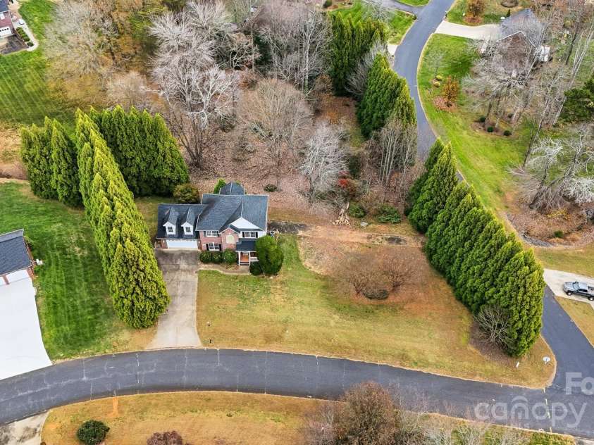 4434 Steeple Chase Drive, Hickory, NC 28601.  MLS# CAR4325785, YatesRealty ID 3280. 