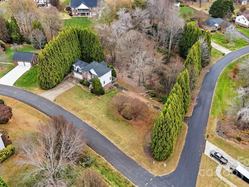 4434 Steeple Chase Drive, Hickory, NC 28601.  MLS# CAR4325785, YatesRealty ID 3280. 