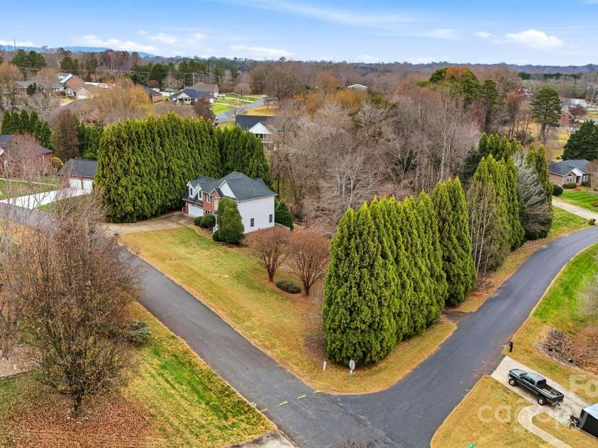 4434 Steeple Chase Drive, Hickory, NC 28601.  MLS# CAR4325785, YatesRealty ID 3280. 