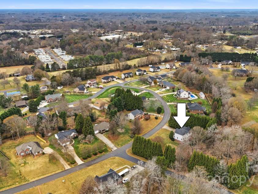 4434 Steeple Chase Drive, Hickory, NC 28601.  MLS# CAR4325785, YatesRealty ID 3280. 