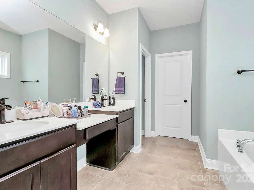 1014 Willow Grove Lane, York, SC 29745.  MLS# CAR4282256, YatesRealty ID 32800. 