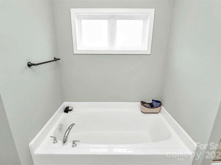 1014 Willow Grove Lane, York, SC 29745.  MLS# CAR4282256, YatesRealty ID 32800. 