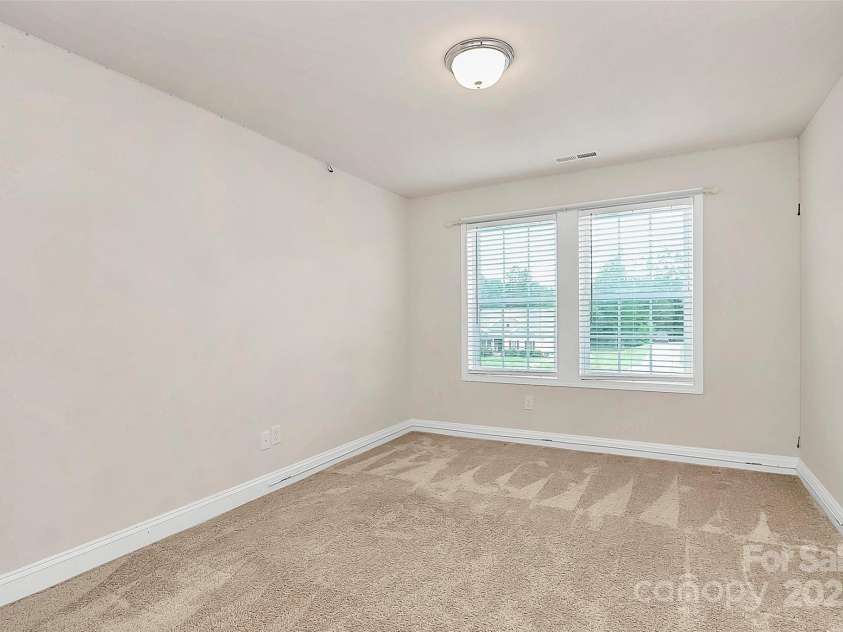 1014 Willow Grove Lane, York, SC 29745.  MLS# CAR4282256, YatesRealty ID 32800. 